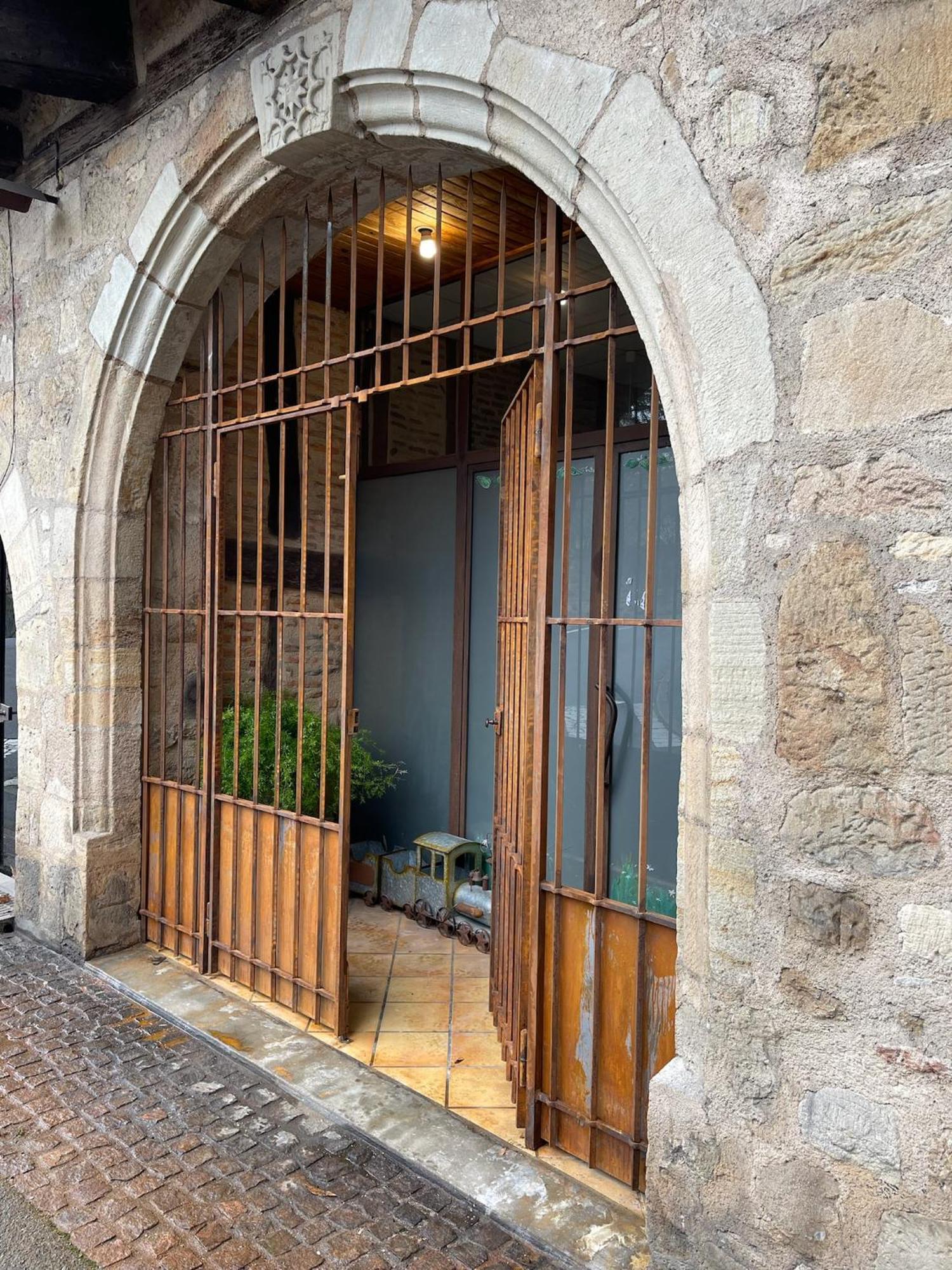 Poppy Appartement De Charme A 2 Min Centre-Ville Figeac Exterior foto